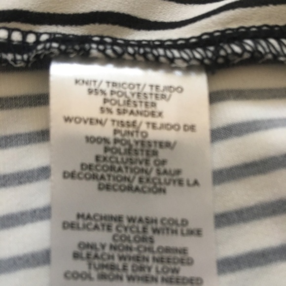 Ann Taylor top size 1X. Pull on. Short sleeve. - Picture 9 of 9